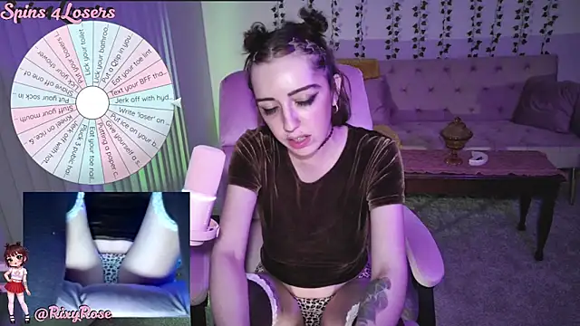Snapshot of Trixyrose chatting on 13, 4, 2026 Trixyrose online show from 13, 4, 2026