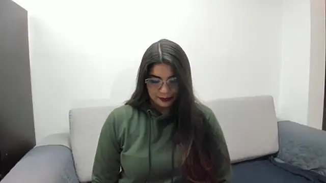 Luna Dumont online show from 4, 12, 2025