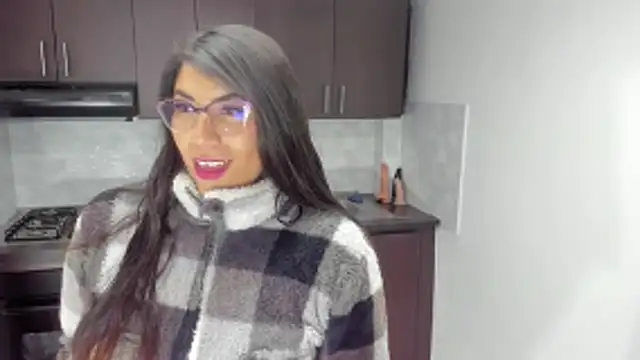 Snapshot of Luna_Dumont chatting on 28, 4, 2026 Luna Dumont online show from 28, 4, 2026