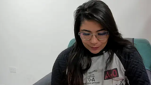 Luna Dumont online show from 13, 9, 2025