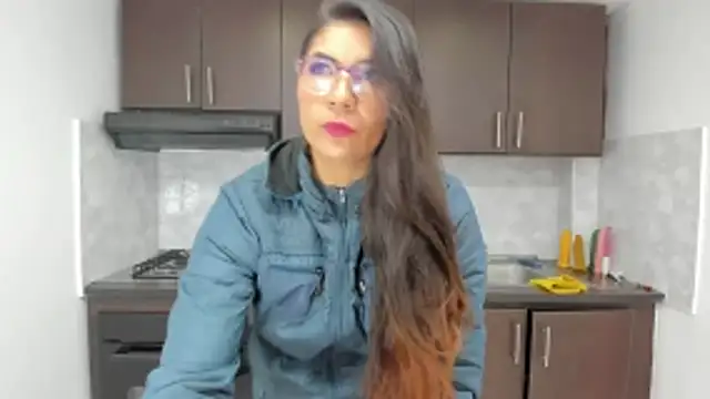 Snapshot of Luna_Dumont chatting on 19, 5, 2026 Luna Dumont online show from 19, 5, 2026