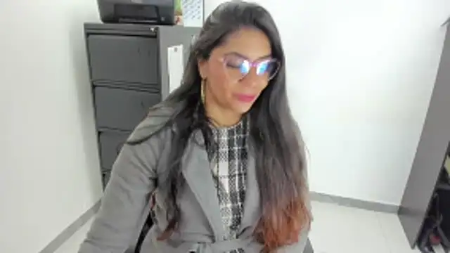 Snapshot of Luna_Dumont chatting on 18, 5, 2026 Luna Dumont online show from 18, 5, 2026