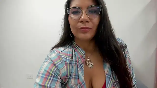 Luna Dumont online show from 1, 10, 2025