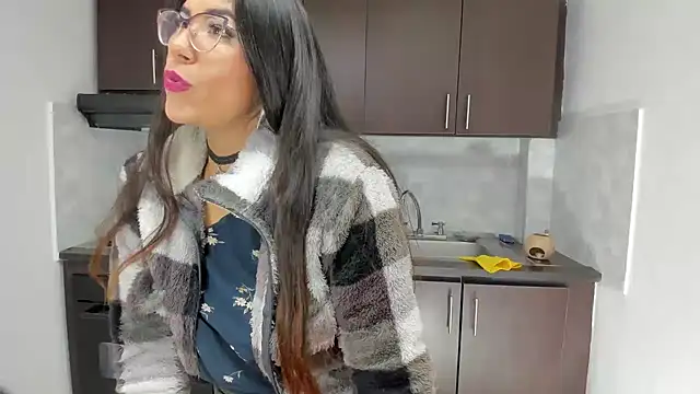 Snapshot of Luna_Dumont chatting on 12, 5, 2026 Luna Dumont online show from 12, 5, 2026