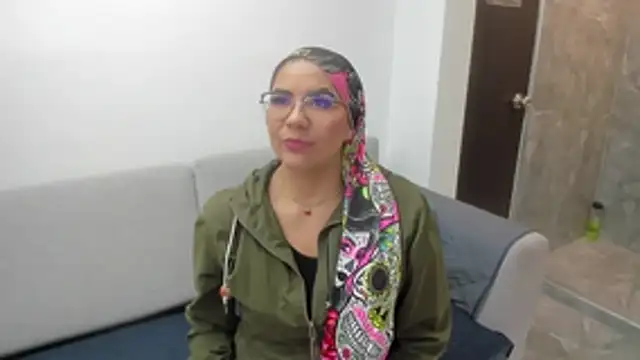 Luna Dumont online show from 15, 1, 2026