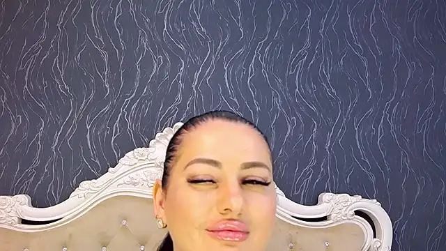 Lauren Saint online show from 9, 11, 2025