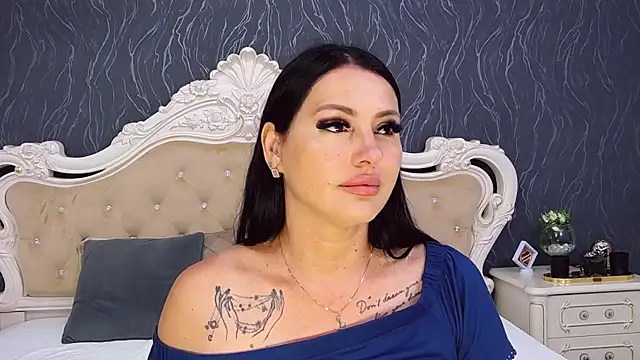 Lauren Saint online show from 4, 6, 2026