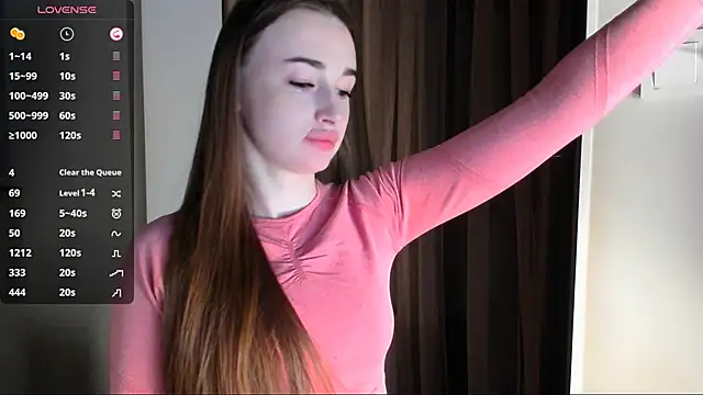 Kimmberr online show from 5, 3, 2025