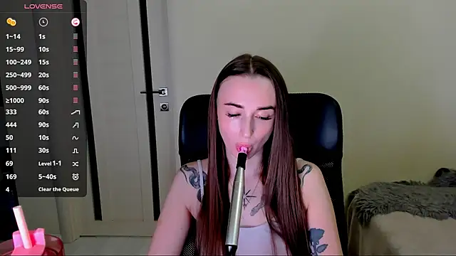 Kimmberr online show from 4, 12, 2025