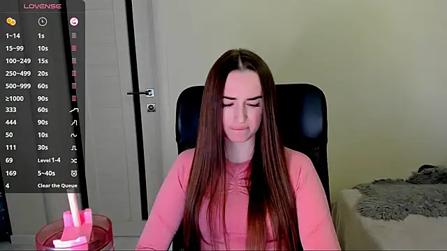 Kimmberr online show from 24, 10, 2025