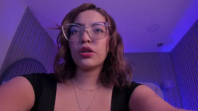 Snapshot of Dollar-girl chatting on 5, 6, 2026 Dollar-girl online show from 5, 6, 2026