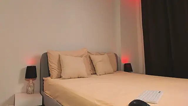 ShySara online show from 2, 10, 2025