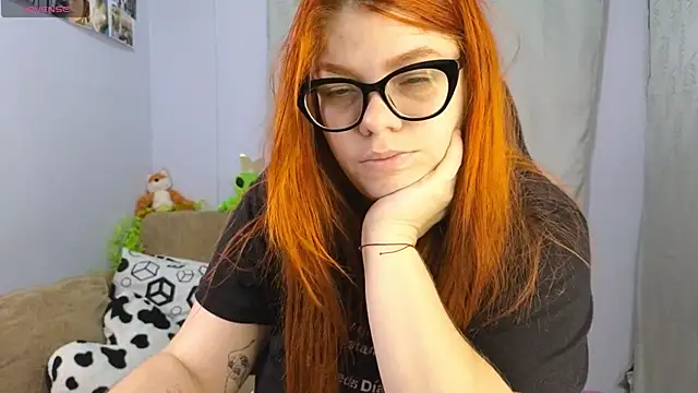 lucie nicolls online show from 24, 2, 2025