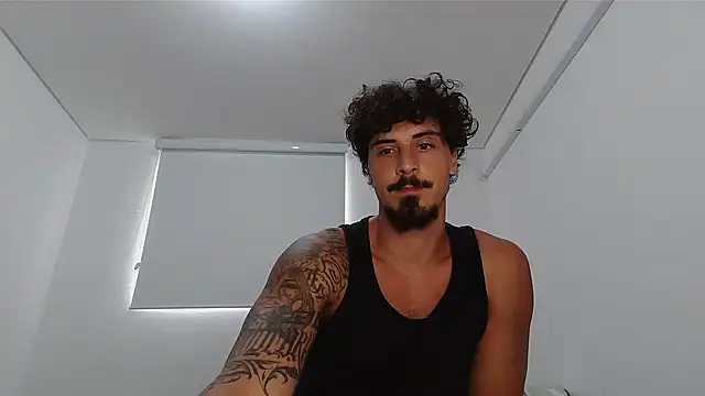 Snapshot of milkoffe chatting on 20, 2, 2026 milkoffe online show from 20, 2, 2026