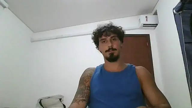 Snapshot of milkoffe chatting on 5, 2, 2026 milkoffe online show from 5, 2, 2026