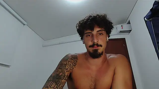 Snapshot of milkoffe chatting on 7, 2, 2026 milkoffe online show from 7, 2, 2026