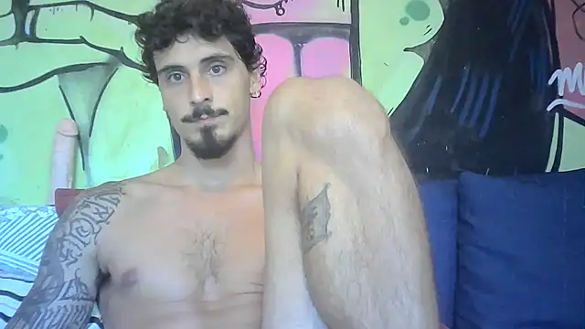 Snapshot of milkoffe chatting on 3, 3, 2025 milkoffe online show from 3, 3, 2025