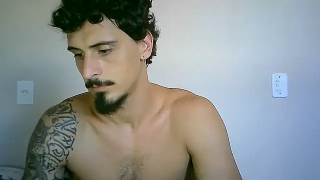 Snapshot of milkoffe chatting on 3, 2, 2025 milkoffe online show from 3, 2, 2025