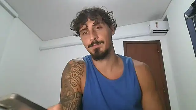 Snapshot of milkoffe chatting on 5, 2, 2026 milkoffe online show from 5, 2, 2026