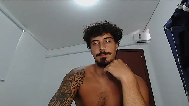 Snapshot of milkoffe chatting on 8, 2, 2026 milkoffe online show from 8, 2, 2026