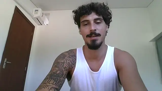 Snapshot of milkoffe chatting on 2, 2, 2026 milkoffe online show from 2, 2, 2026