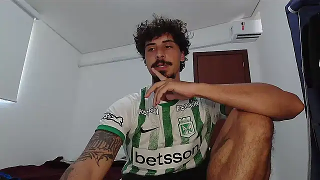 Snapshot of milkoffe chatting on 12, 2, 2026 milkoffe online show from 12, 2, 2026