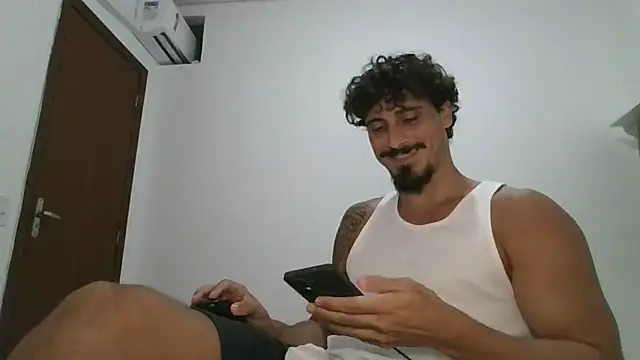 Snapshot of milkoffe chatting on 2, 2, 2026 milkoffe online show from 2, 2, 2026