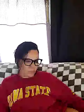 SidneyRaee online show from 17, 3, 2025