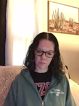 SidneyRaee online show from 8, 9, 2025