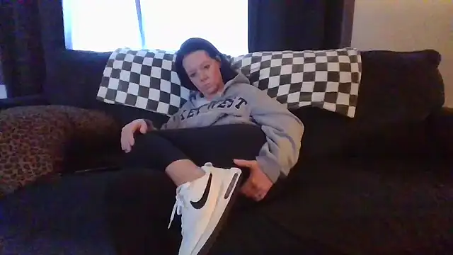 SidneyRaee online show from 18, 12, 2024