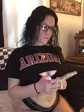 SidneyRaee online show from 16, 12, 2025