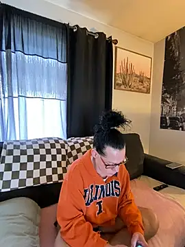 SidneyRaee online show from 17, 12, 2024