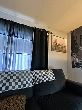 SidneyRaee online show from 20, 12, 2024