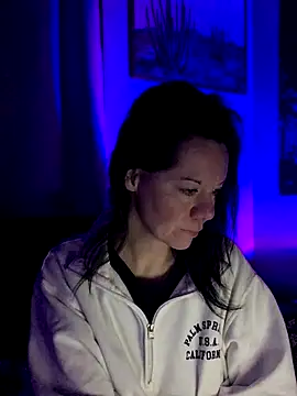 SidneyRaee online show from 10, 11, 2025