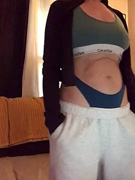 Snapshot of SidneyRaee chatting on 12, 2, 2026 SidneyRaee online show from 12, 2, 2026