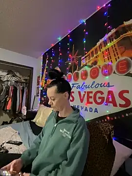 SidneyRaee online show from 6, 1, 2025