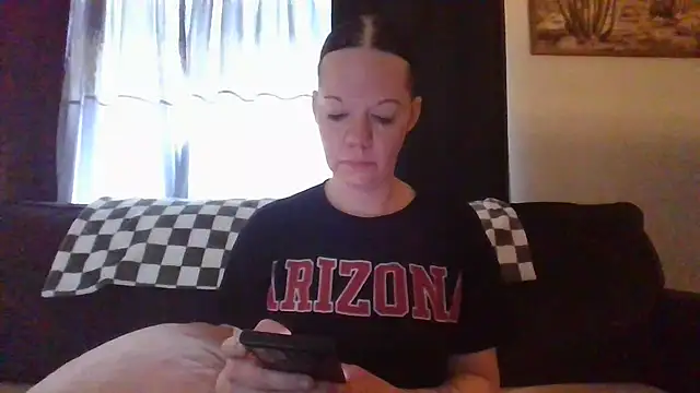 SidneyRaee online show from 24, 1, 2025