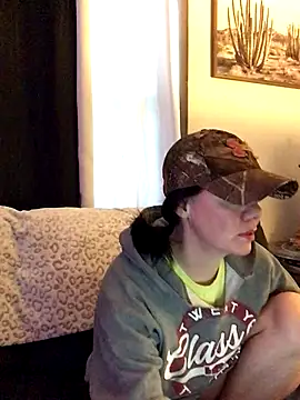 SidneyRaee online show from 15, 12, 2025