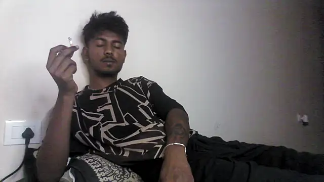 just fucks online show from 13, 10, 2025