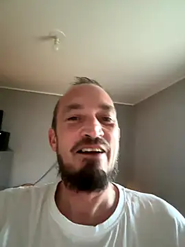 Snapshot of Denislamalice34 chatting on 26, 11, 2025 Denislamalice34 online show from 26, 11, 2025