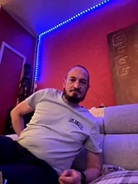 Snapshot of Denislamalice34 chatting on 19, 11, 2025 Denislamalice34 online show from 19, 11, 2025