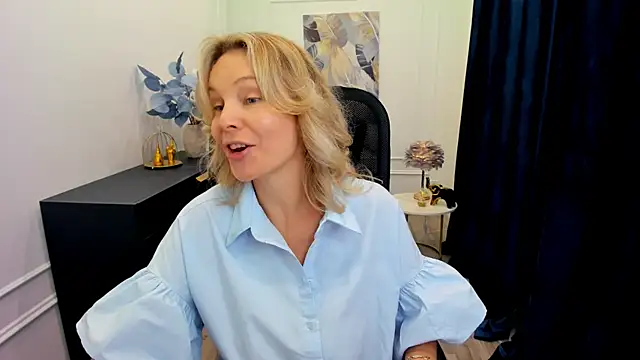 Sinty Devis online show from 13, 9, 2025