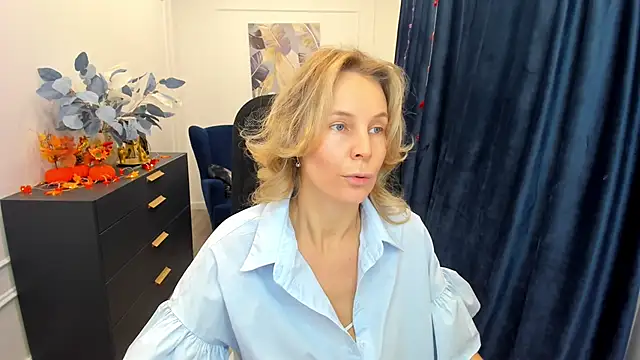 Sinty Devis online show from 1, 11, 2025