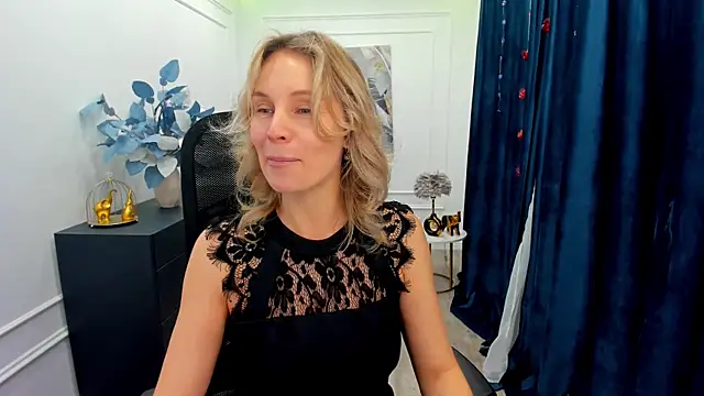 Sinty Devis online show from 24, 11, 2025