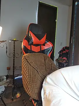 just maxii online show from 4, 4, 2026