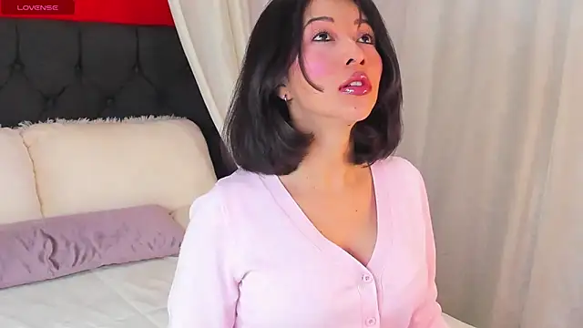 SophiaLiu online show from 15, 4, 2026