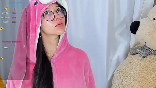 SophiaLiu online show from 12, 2, 2025