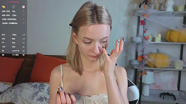 IdaValenti online show from 1, 12, 2025