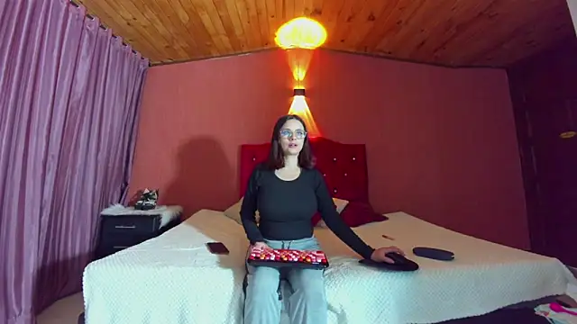 kassandra james online show from 6, 1, 2026