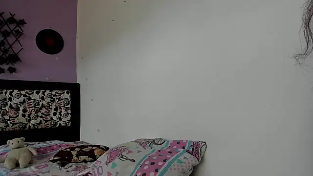 kassandra james online show from 24, 2, 2025